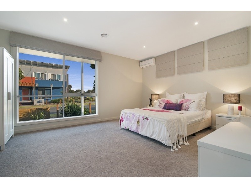 36 Hall Mark Road, Mordialloc VIC 3195