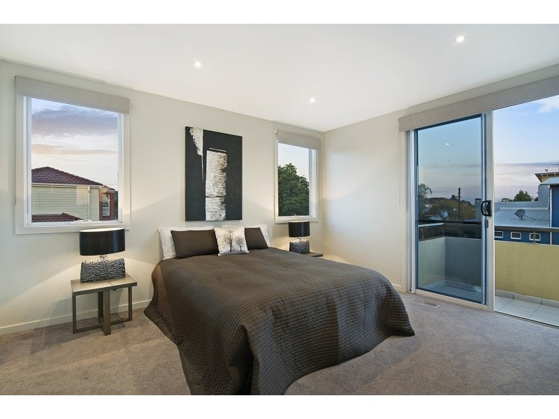 36 Hall Mark Road, Mordialloc VIC 3195