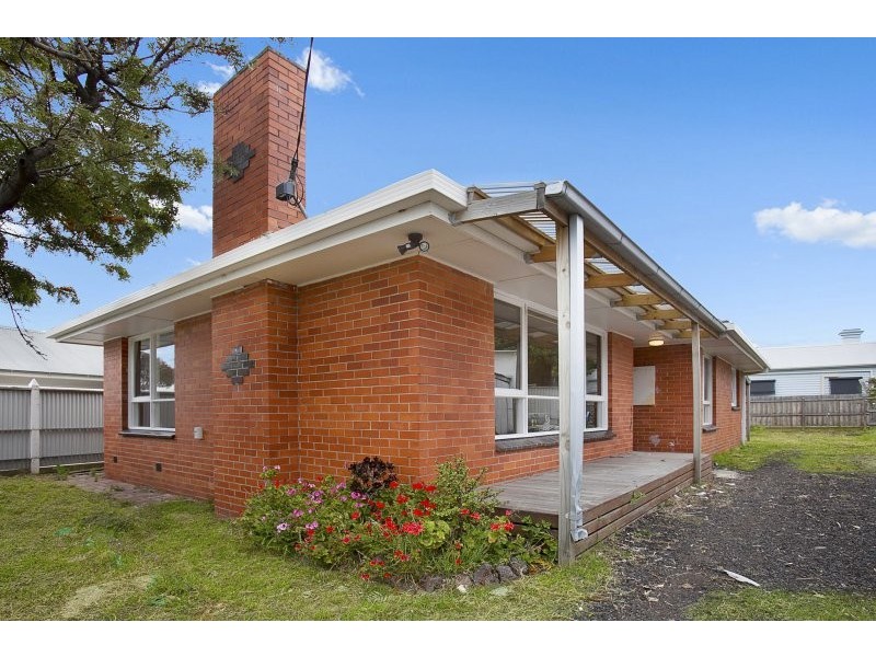 2a Attenborough Road, Aspendale VIC 3195