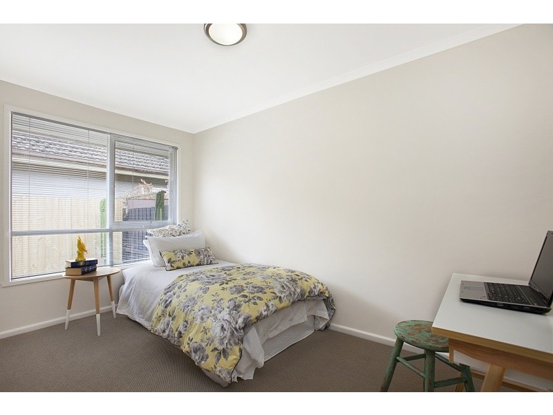 2/6 Olive Grove, Parkdale VIC 3195