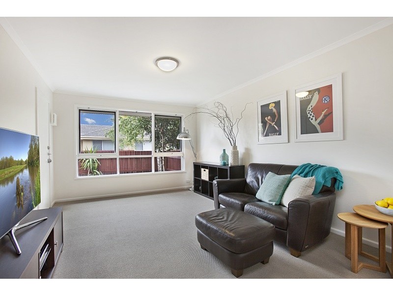 2/6 Olive Grove, Parkdale VIC 3195