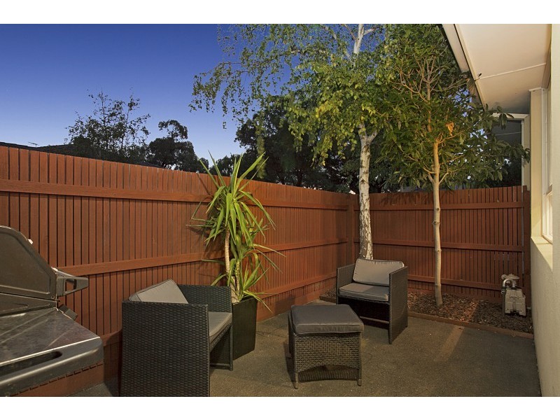 2/6 Olive Grove, Parkdale VIC 3195