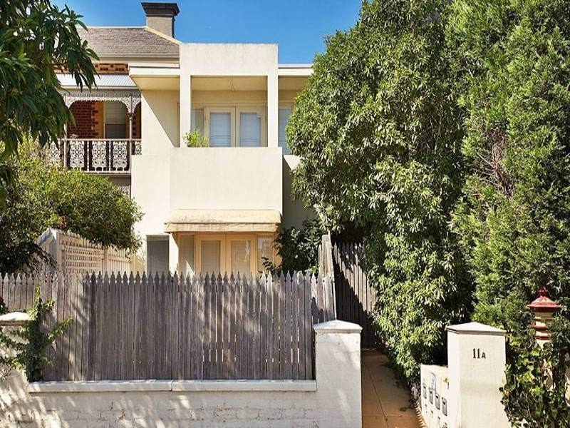 2/11a Gladstone Parade, Elsternwick VIC 3185