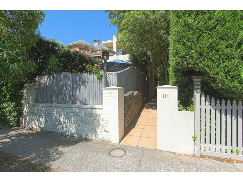 2/11a Gladstone Parade, Elsternwick VIC 3185