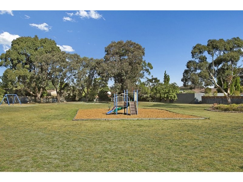 3/3-4 Steven Court, Mordialloc VIC 3195