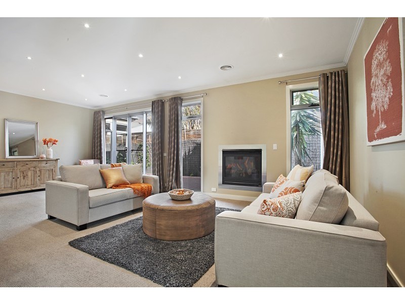 2 Retreat Avenue, Aspendale VIC 3195