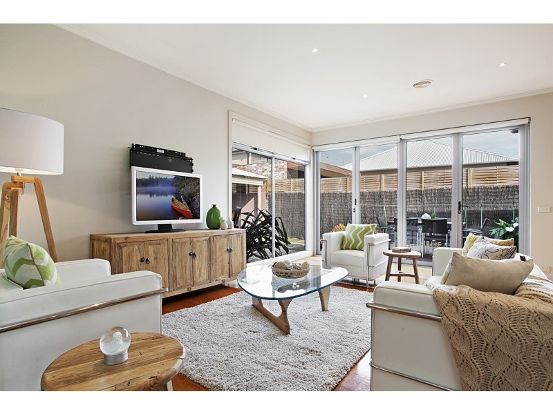 2 Retreat Avenue, Aspendale VIC 3195