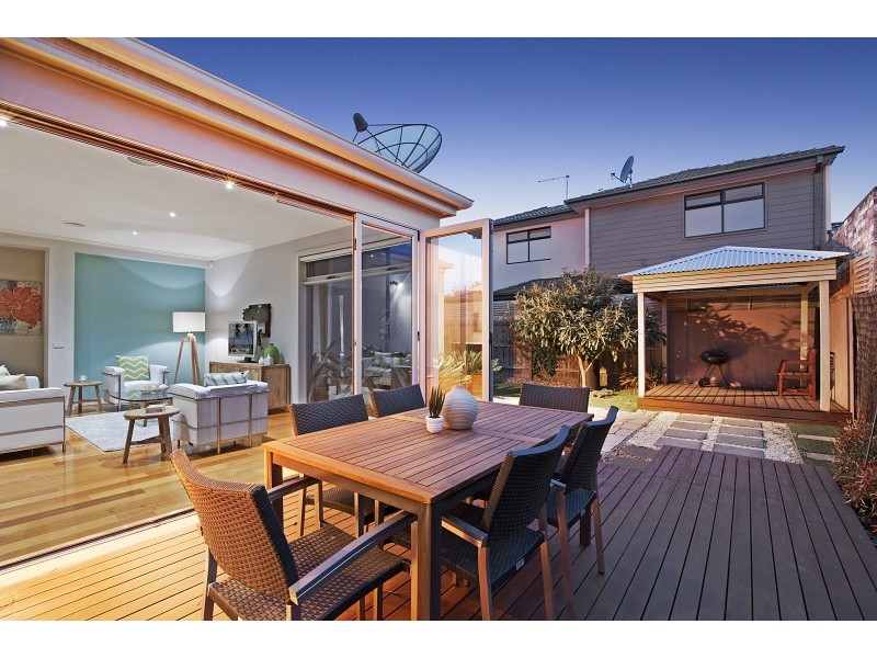 2 Retreat Avenue, Aspendale VIC 3195