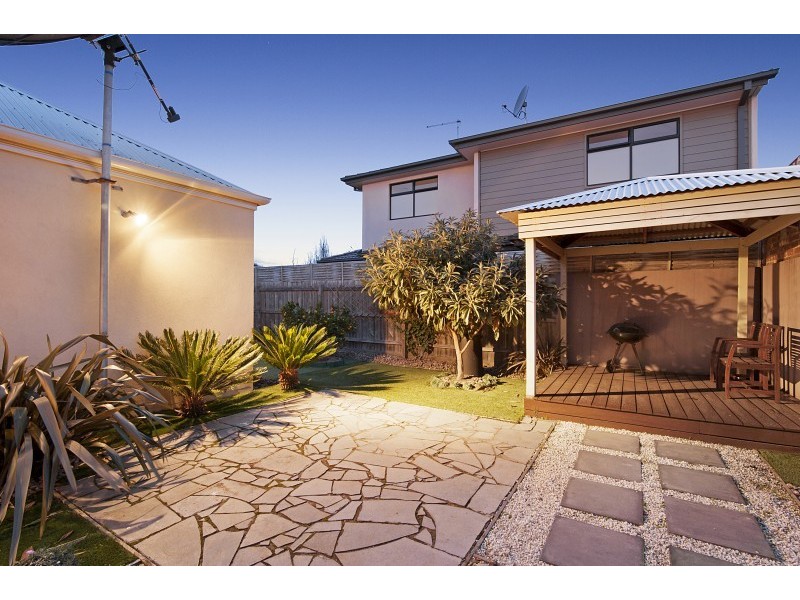 2 Retreat Avenue, Aspendale VIC 3195