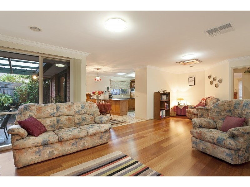 4 Hickman Avenue, Aspendale Gardens VIC 3195