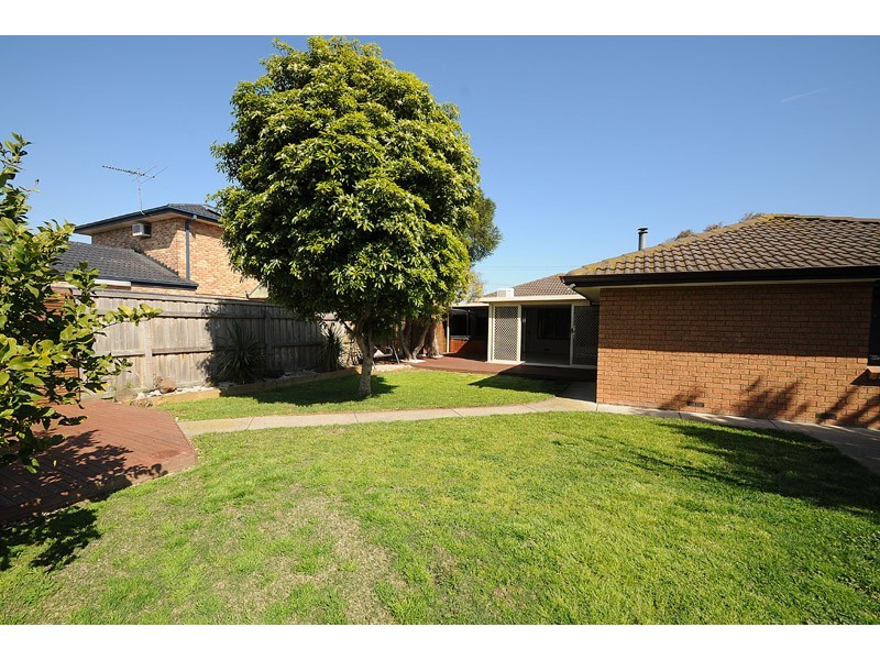 27 Kearney Drive, Aspendale Gardens VIC 3195