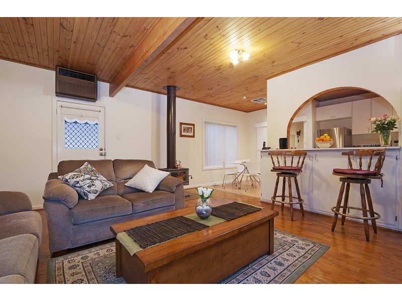 17 Edith Street, Mordialloc VIC 3195
