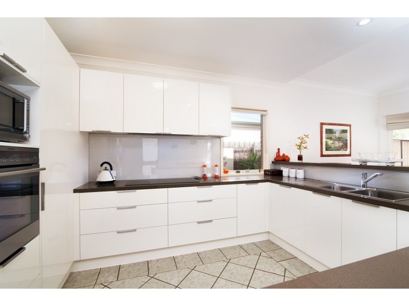 56 Nurten Parade, Aspendale Gardens VIC 3195