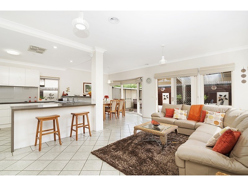 56 Nurten Parade, Aspendale Gardens VIC 3195