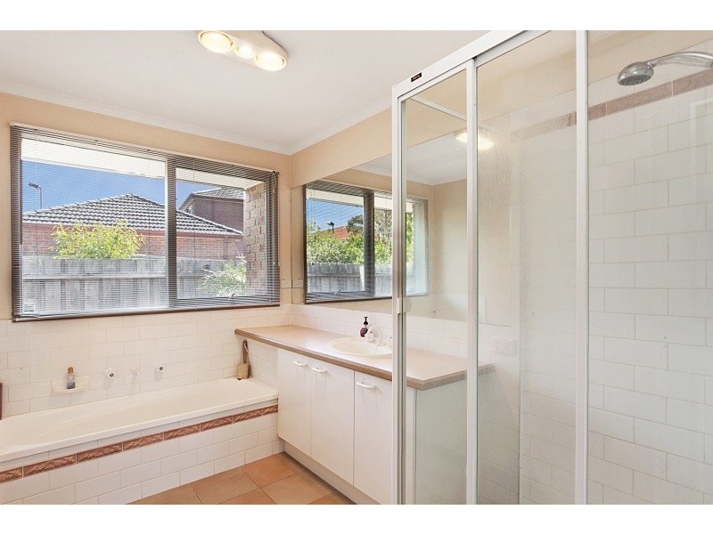 70 Kearney Drive, Aspendale Gardens VIC 3195