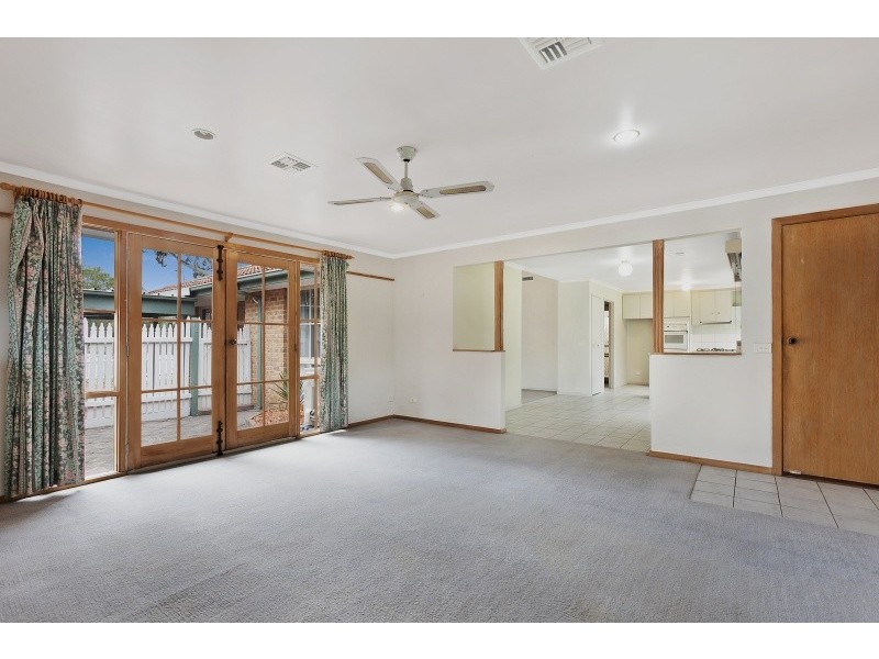 10 Llewellyn Avenue, Aspendale Gardens VIC 3195