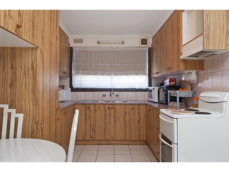 2/15 Close Avenue, Dandenong VIC 3175