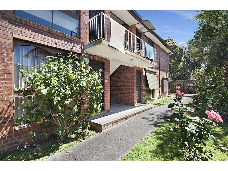 2/15 Close Avenue, Dandenong VIC 3175