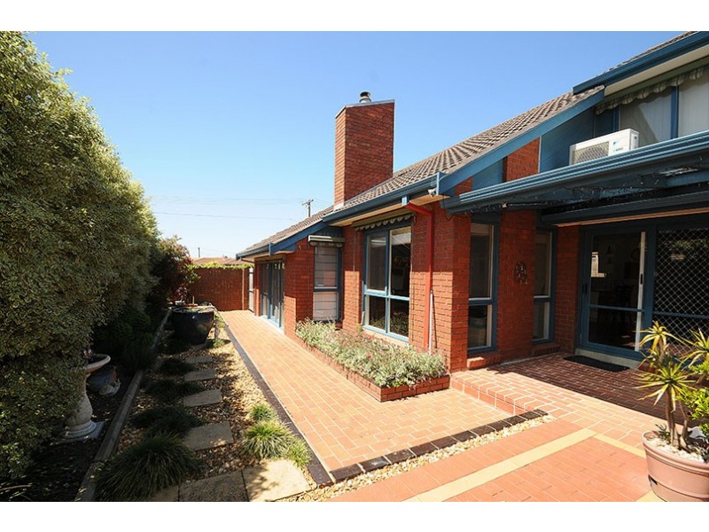 8 Amott Court, Aspendale Gardens VIC 3195