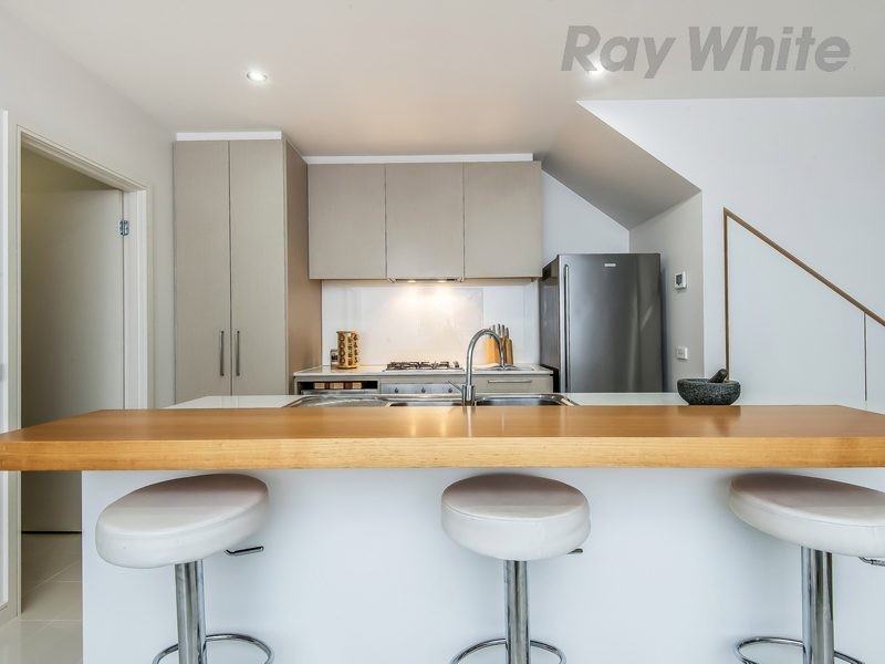 24 Ashberg Drive, Waterways VIC 3195