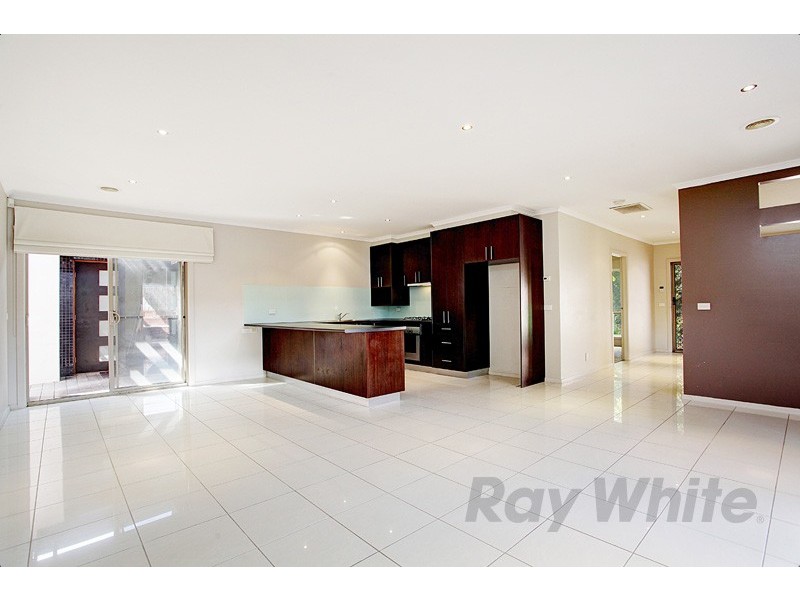 2/57 Wallace Street, Beaconsfield VIC 3807