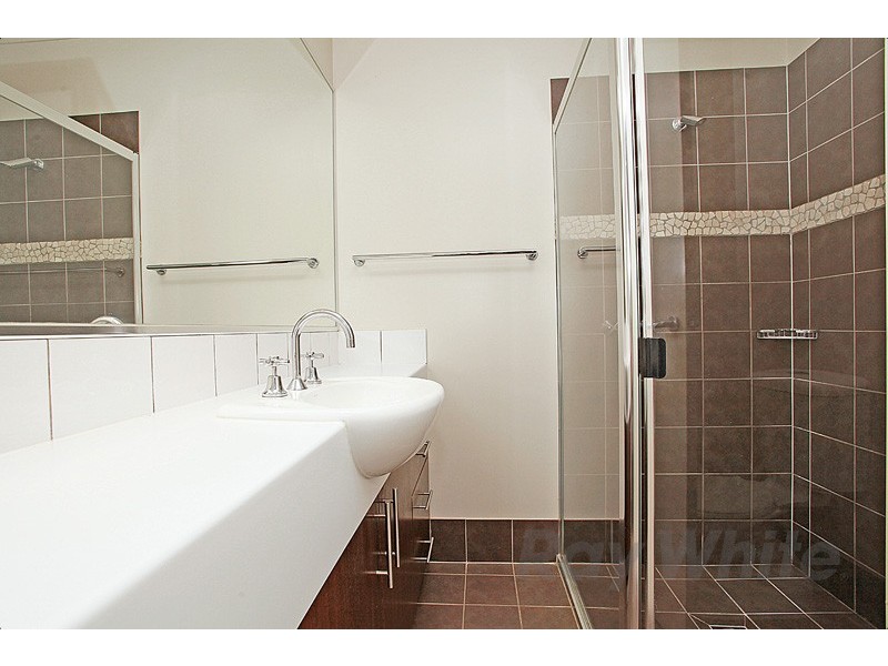 2/57 Wallace Street, Beaconsfield VIC 3807