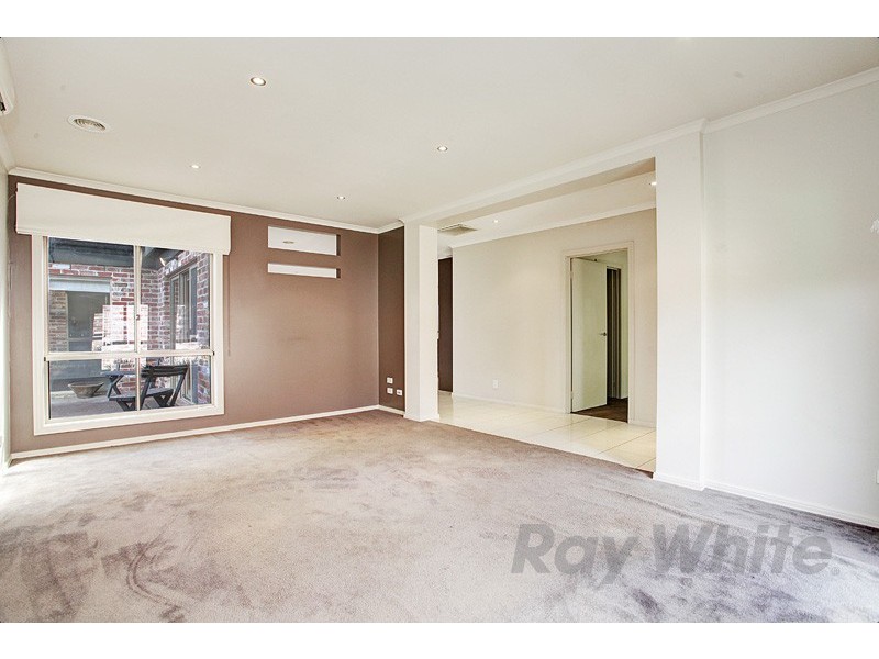 2/57 Wallace Street, Beaconsfield VIC 3807