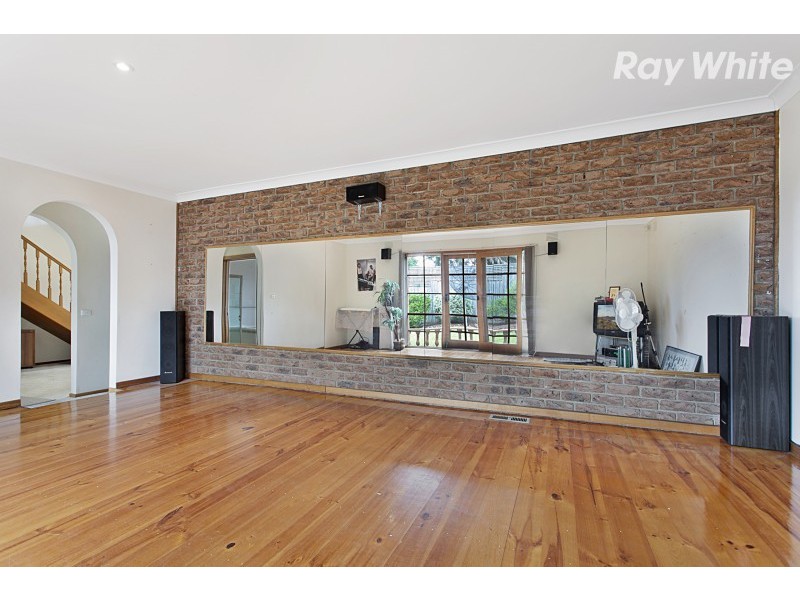 8 Rosella Road, Parkdale VIC 3195