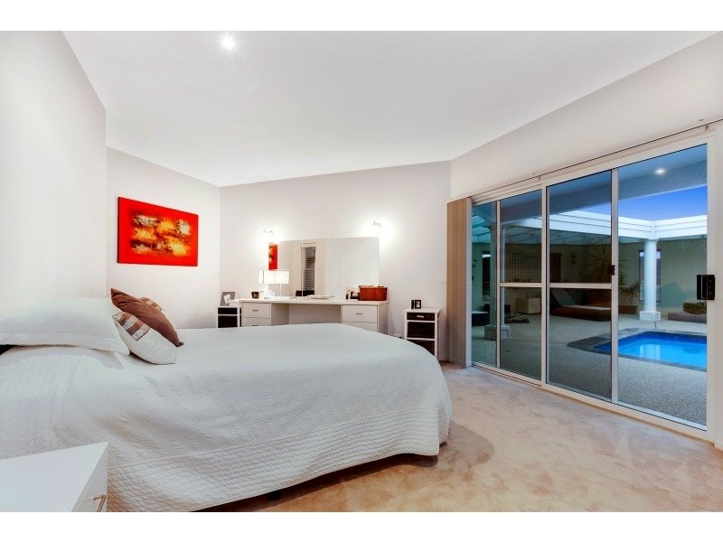 2 June Place, Aspendale Gardens VIC 3195