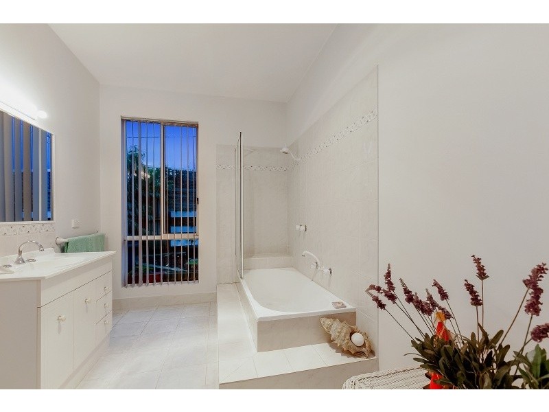 2 June Place, Aspendale Gardens VIC 3195