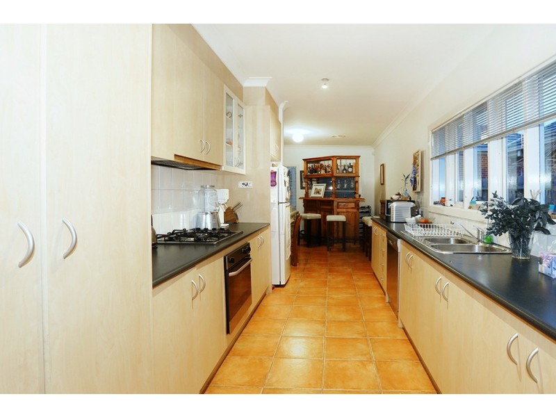 12 Piping Lane, Mordialloc VIC 3195