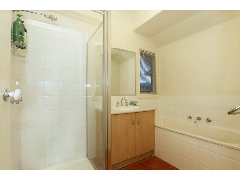 12 Piping Lane, Mordialloc VIC 3195