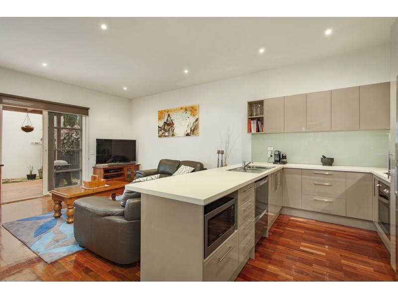 11/9 Manikato Avenue, Mordialloc VIC 3195