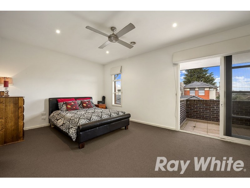 11/9 Manikato Avenue, Mordialloc VIC 3195