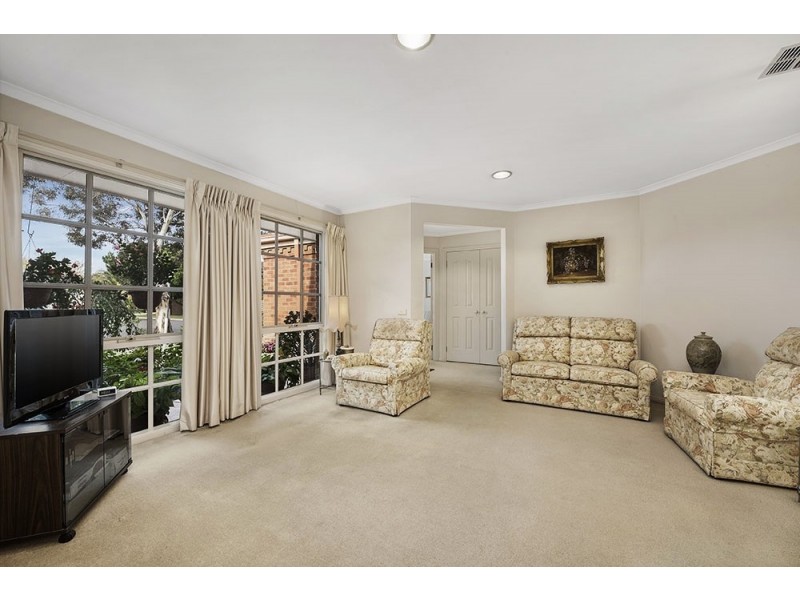 4 Narelle Drive, Aspendale Gardens VIC 3195