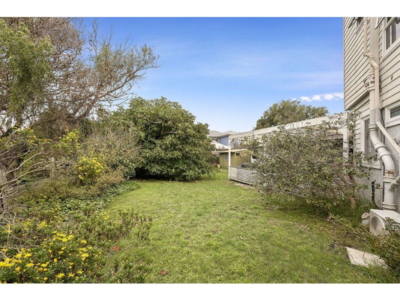 16 Ruvina Street, Aspendale VIC 3195