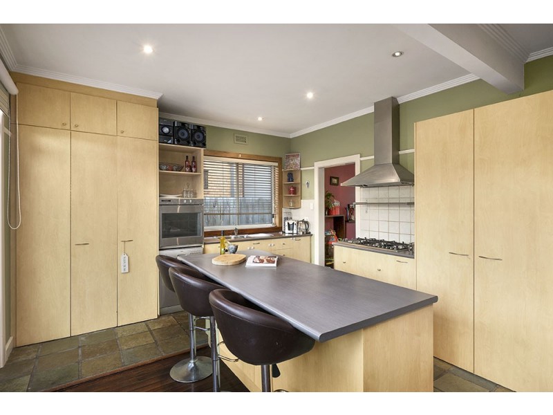 92 Rae Avenue, Edithvale VIC 3196