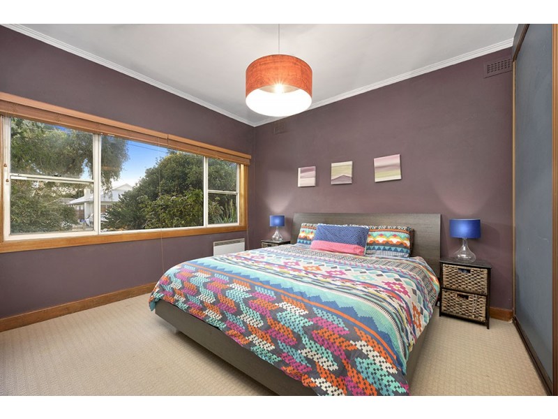 92 Rae Avenue, Edithvale VIC 3196