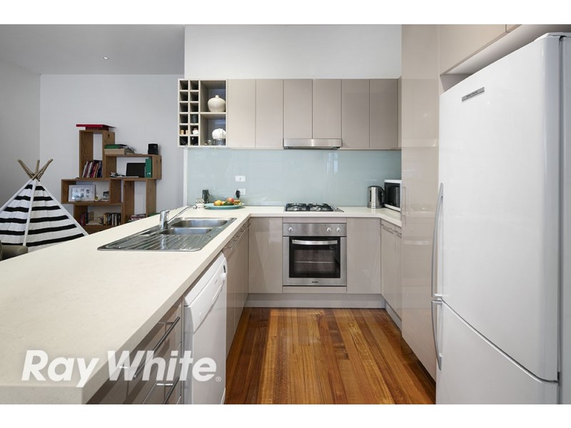 13/9-11 Manikato Avenue, Mordialloc VIC 3195