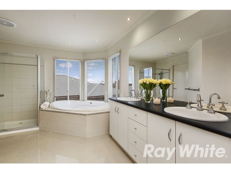 10 Carpentaria Court, Aspendale Gardens VIC 3195