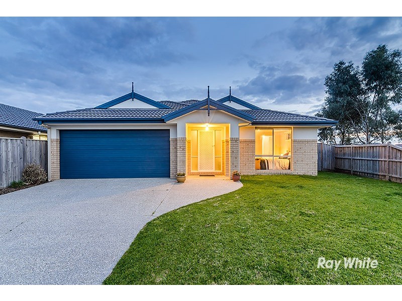 3 Donohue Street, Cranbourne East VIC 3977