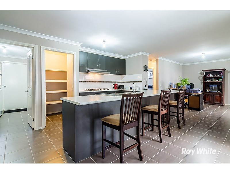 3 Donohue Street, Cranbourne East VIC 3977