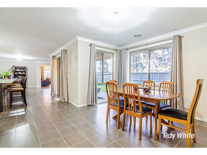 3 Donohue Street, Cranbourne East VIC 3977