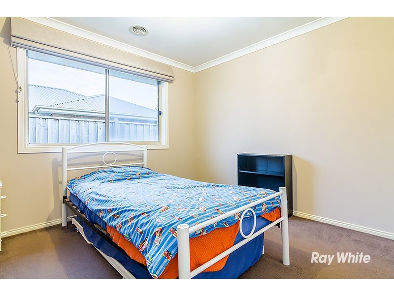 3 Donohue Street, Cranbourne East VIC 3977