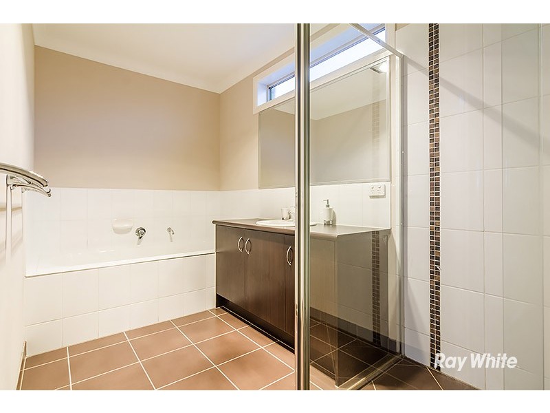 3 Donohue Street, Cranbourne East VIC 3977