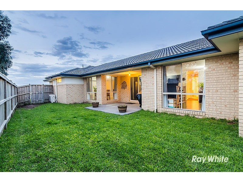 3 Donohue Street, Cranbourne East VIC 3977