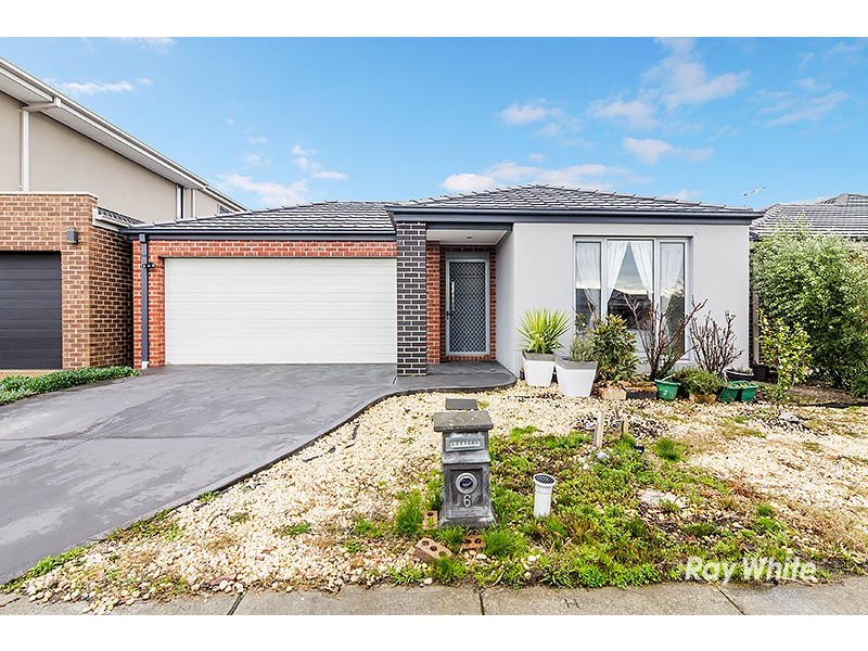 6 Copernicus Circuit, Cranbourne West VIC 3977