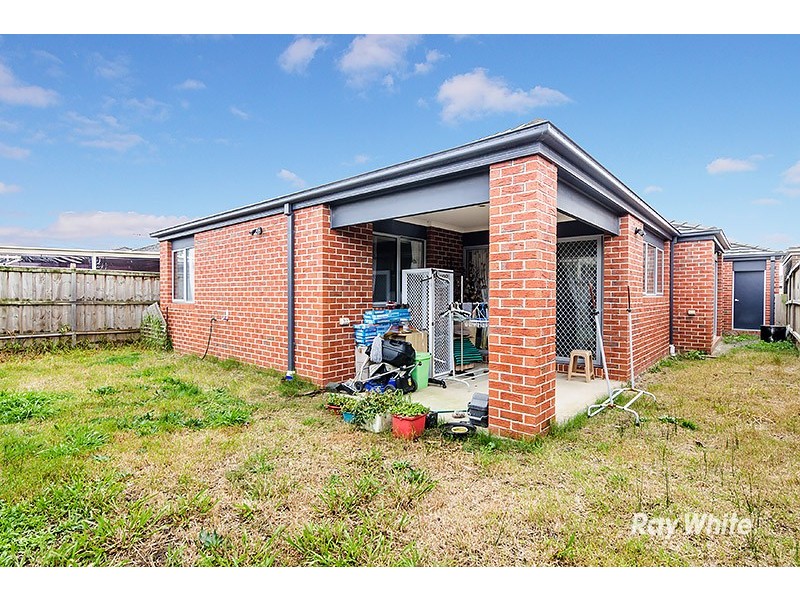 6 Copernicus Circuit, Cranbourne West VIC 3977