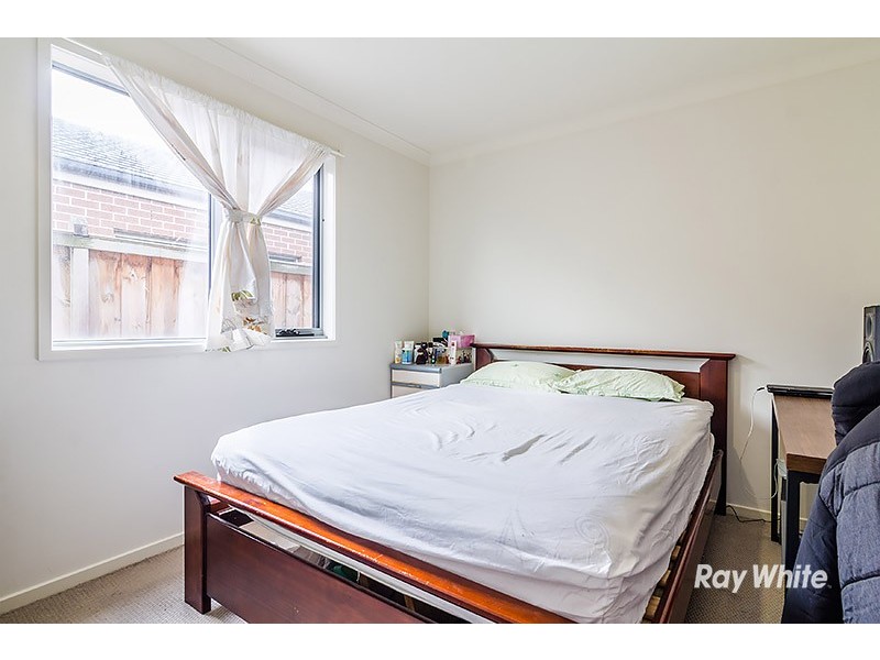 6 Copernicus Circuit, Cranbourne West VIC 3977