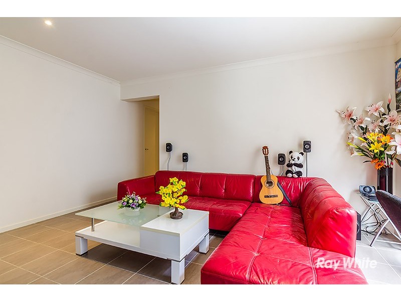 6 Copernicus Circuit, Cranbourne West VIC 3977